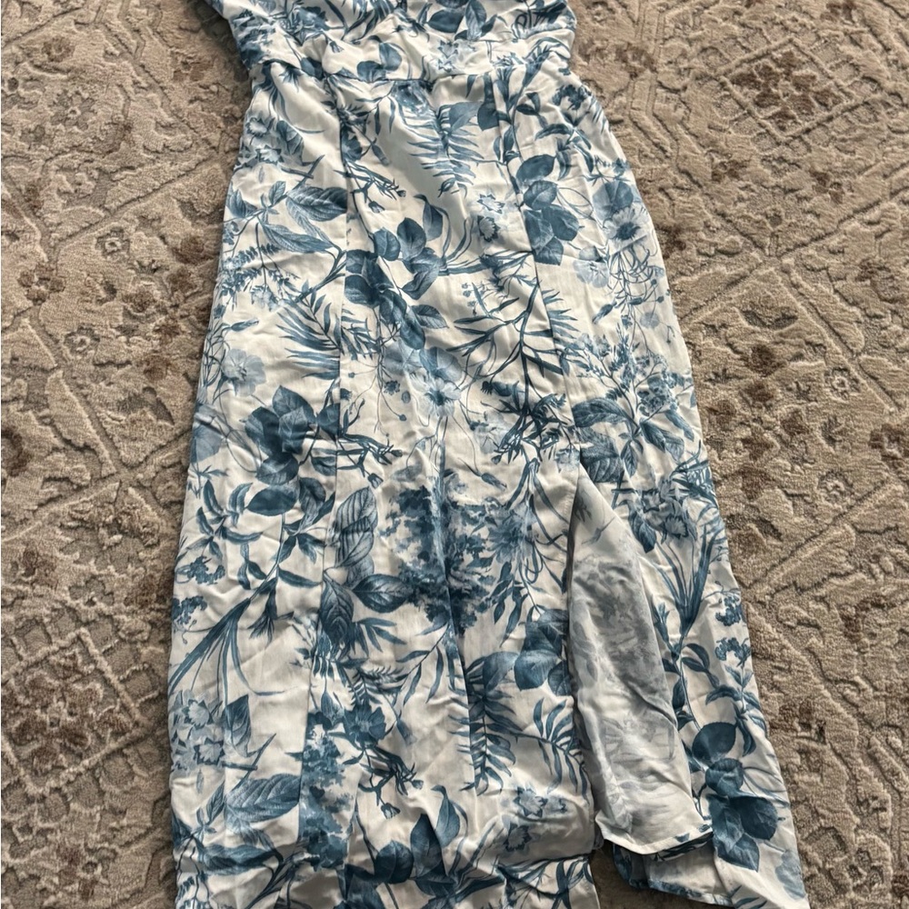 Sweet Wanderer Blue and White Floral Dress